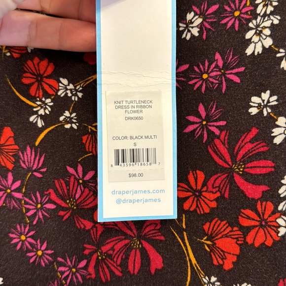 Draper James brand new with tags Knit Turtleneck Dress Ribbon Flower size small - Picture 3 of 7